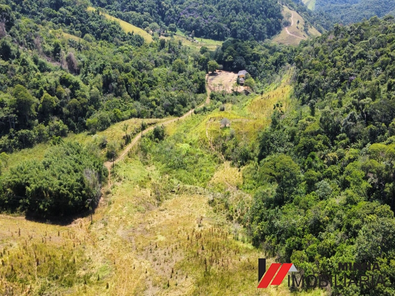 MRImóveis vende lindo Sitio na Serra do Piloto em Mangaratiba. 