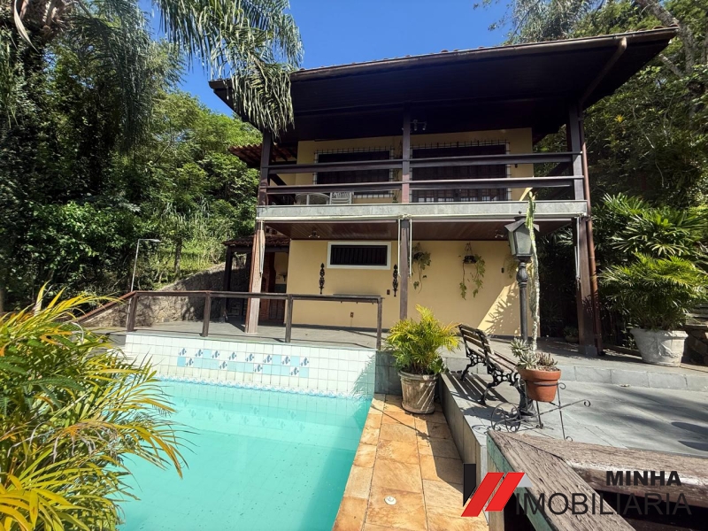 MRImóveis vende linda casa no Cond. Vista Mar em Mangaratiba.