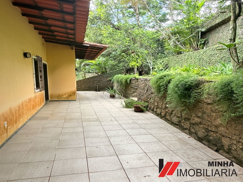 MRImóveis vende linda casa no Cond. Vista Mar em Mangaratiba.