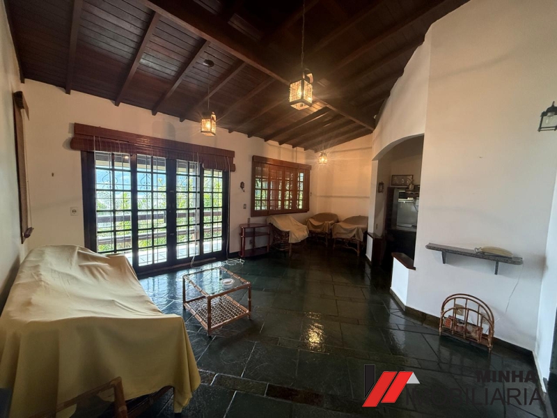 MRImóveis vende linda casa no Cond. Vista Mar em Mangaratiba.