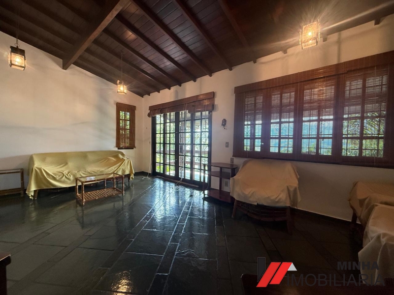 MRImóveis vende linda casa no Cond. Vista Mar em Mangaratiba.