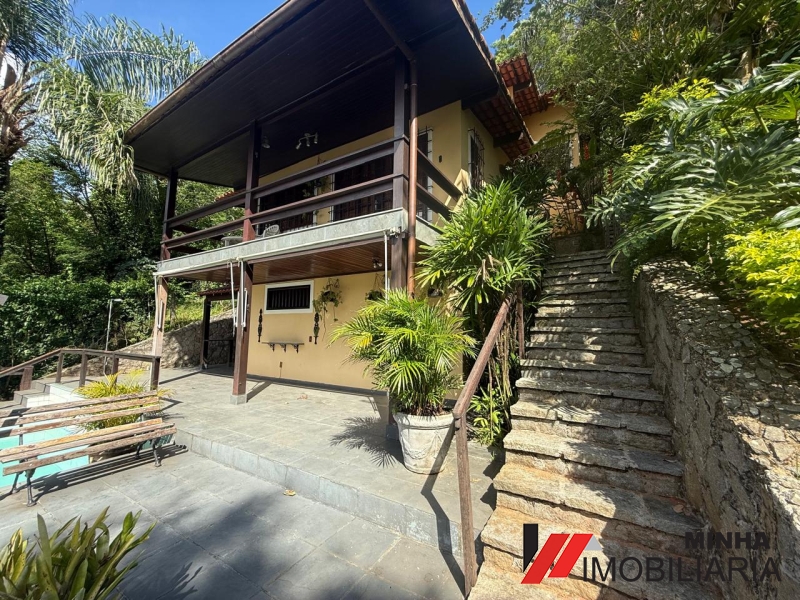 MRImóveis vende linda casa no Cond. Vista Mar em Mangaratiba.