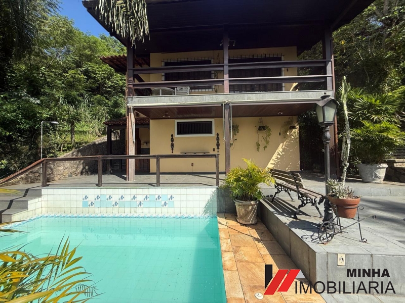 MRImóveis vende linda casa no Cond. Vista Mar em Mangaratiba.
