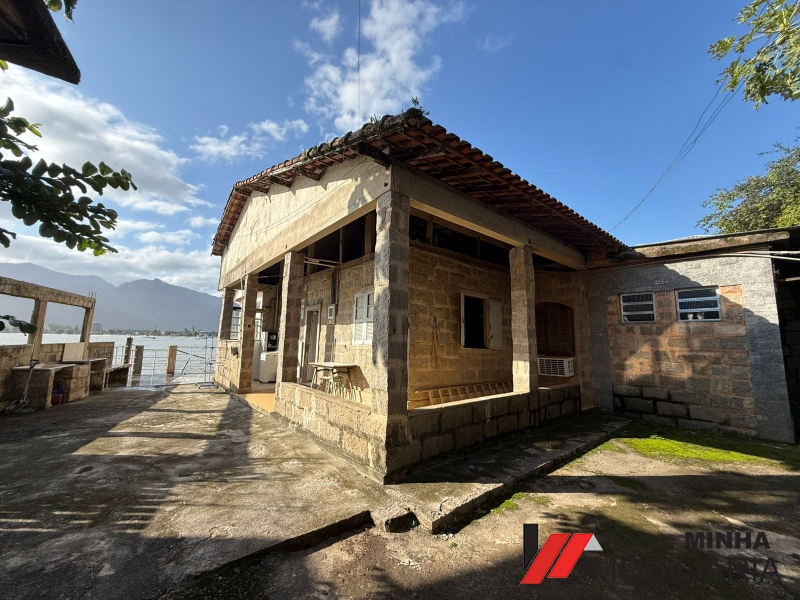 MRImóveis vende imóvel na costeira em Mangaratiba.