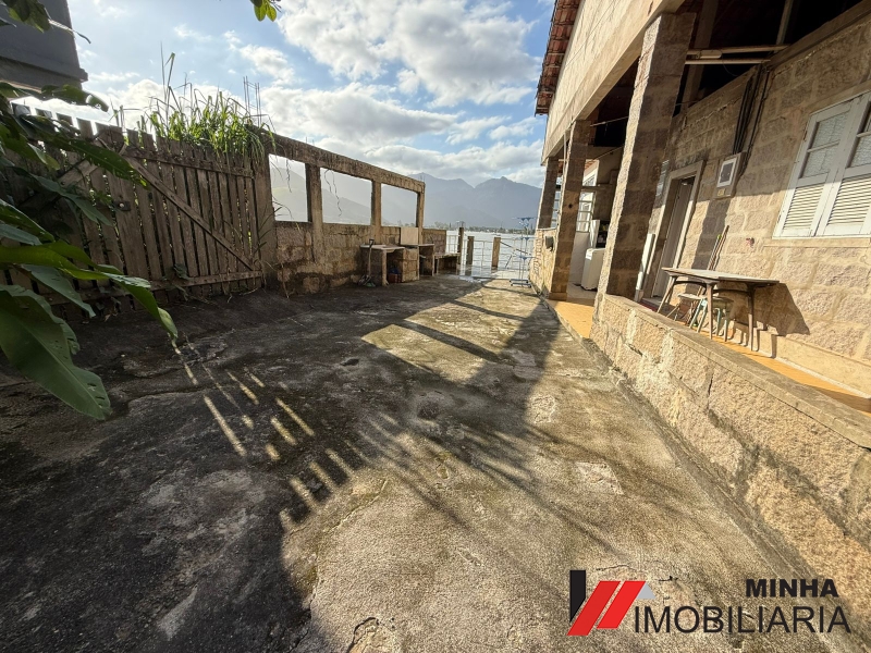 MRImóveis vende imóvel na costeira em Mangaratiba.