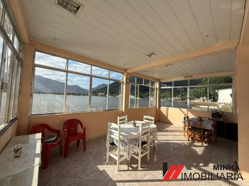 MRImóveis vende imóvel na costeira em Mangaratiba.