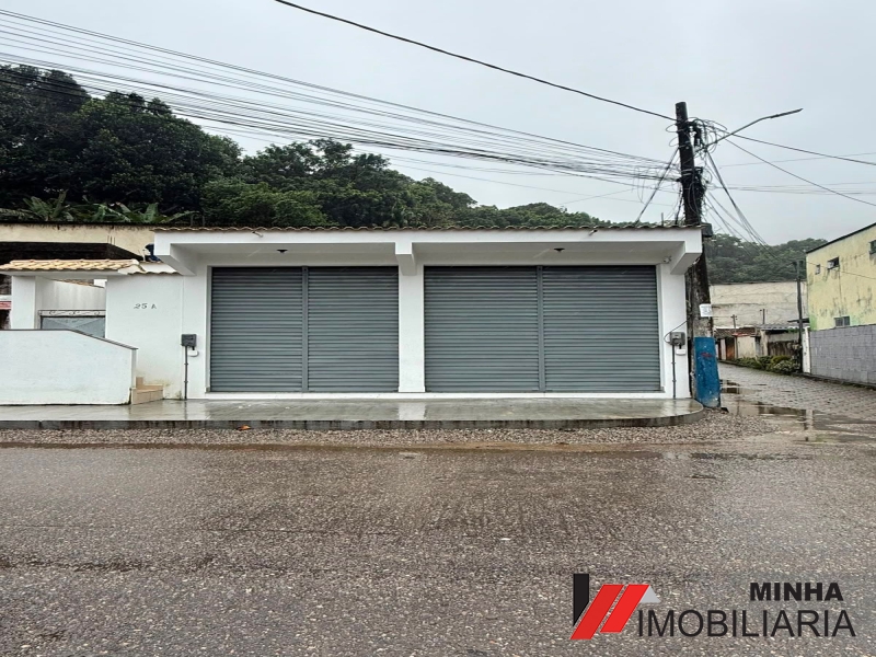 MRImóveis aluga linda loja na Nova Mangaratiba em Mangaratiba. 